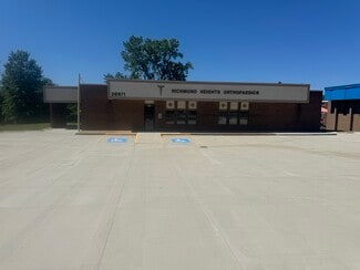 Plus de détails pour 26971 Chardon Rd, Cleveland, OH - Bureau à vendre