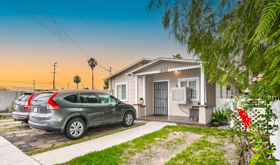 27271 Pacific St, Highland, CA à vendre - Photo de l’immeuble – Image 3 sur 8