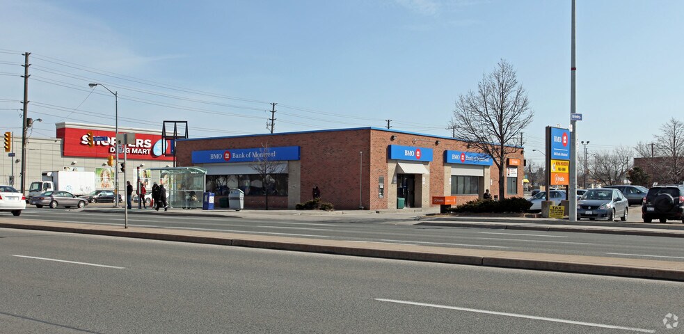 2739 Eglinton Ave E, Toronto, ON à vendre - Photo principale – Image 3 sur 3