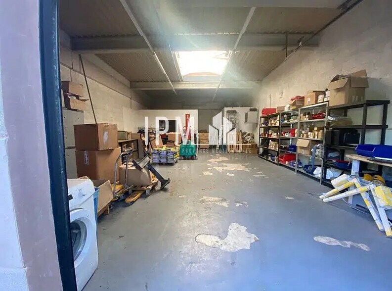 Local d’activités dans Vitrolles à louer - Photo intérieure – Image 1 sur 5