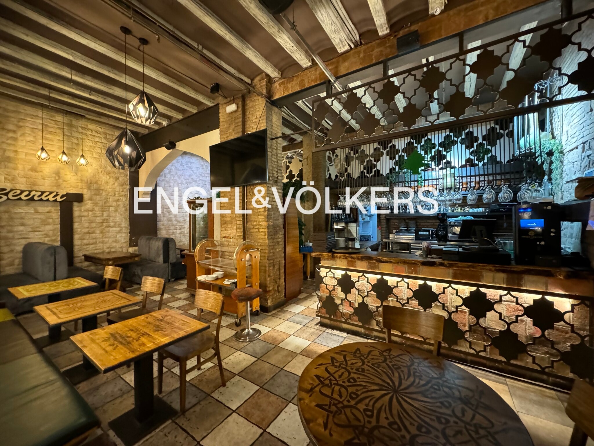 Local commercial dans Barcelone, Barcelona à louer Photo intérieure– Image 1 sur 17