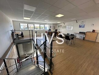 Plus de détails pour Bureau, Industriel/Logistique à louer