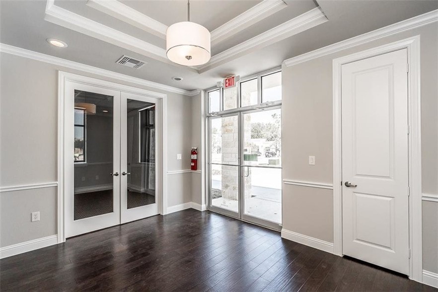1402 S Custer Rd, McKinney, TX à louer - Hall d’entrée – Image 1 sur 12