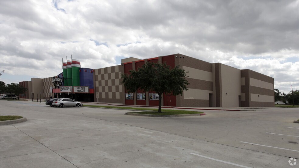 11410-11430 East Fwy, Houston, TX à louer - Photo de l’immeuble – Image 3 sur 9
