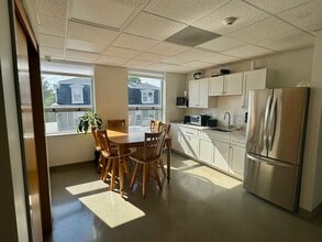 414 Crescent St, Waltham, MA à louer Photo intérieure– Image 2 sur 14