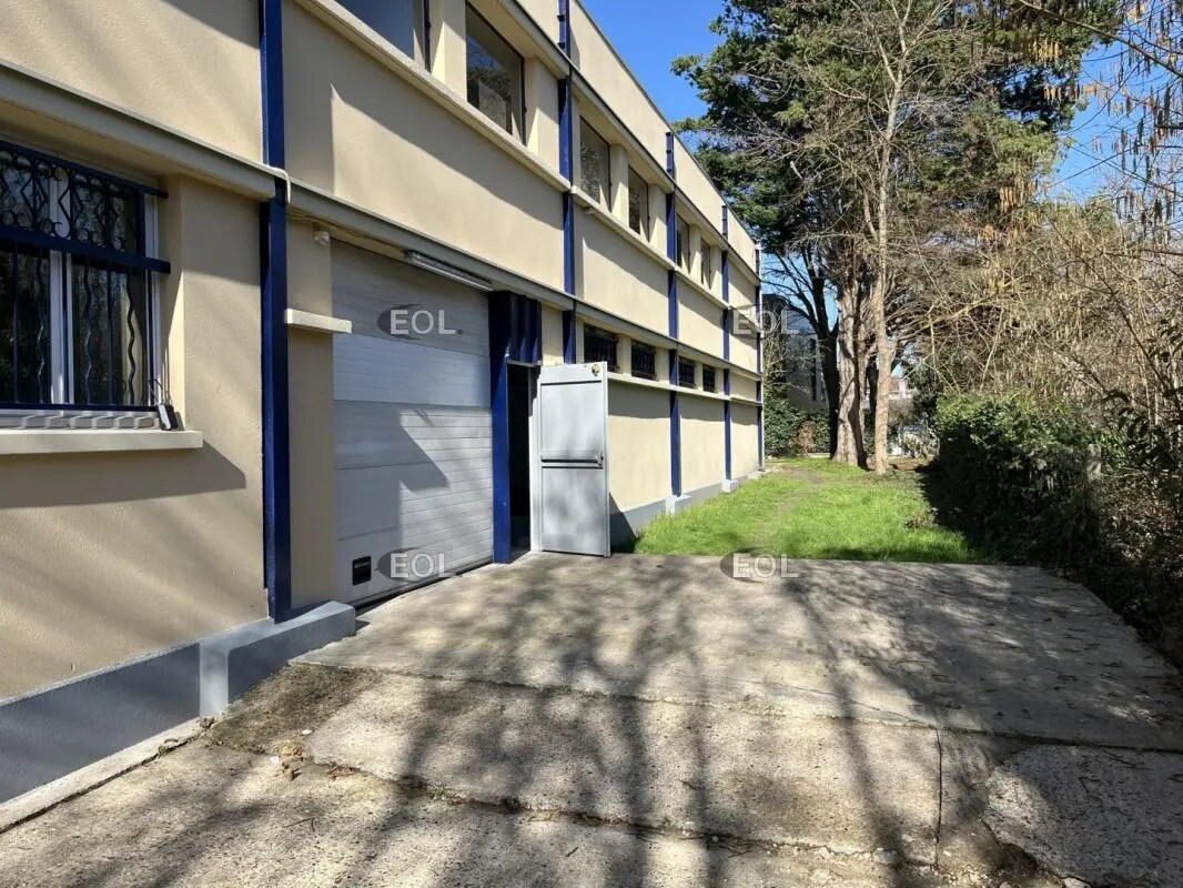 Local d’activités dans Eaubonne à louer Photo de l’immeuble– Image 1 sur 8