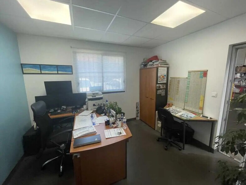 Local d'activités dans Orvault à vendre - Photo de l’immeuble – Image 3 sur 5