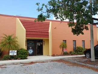 Plus de détails pour 1860 Boy Scout Dr, Fort Myers, FL - Bureau à vendre