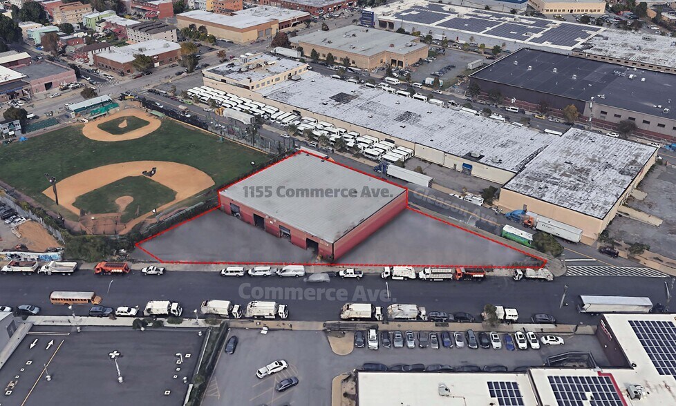 1155 Commerce Ave, Bronx, NY à louer - Photo de l’immeuble – Image 2 sur 12