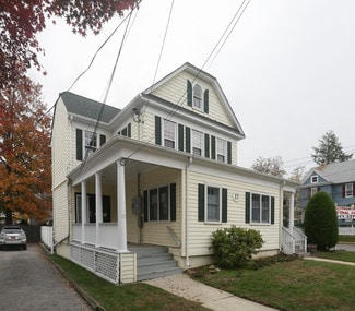 Plus de détails pour 17 S Maryland Ave, Port Washington, NY - Bureau à vendre
