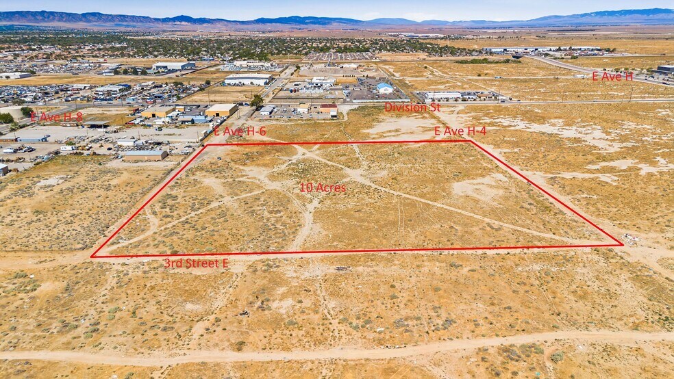 Division St/E Ave H4, Lancaster, CA à vendre - Photo principale – Image 1 sur 11