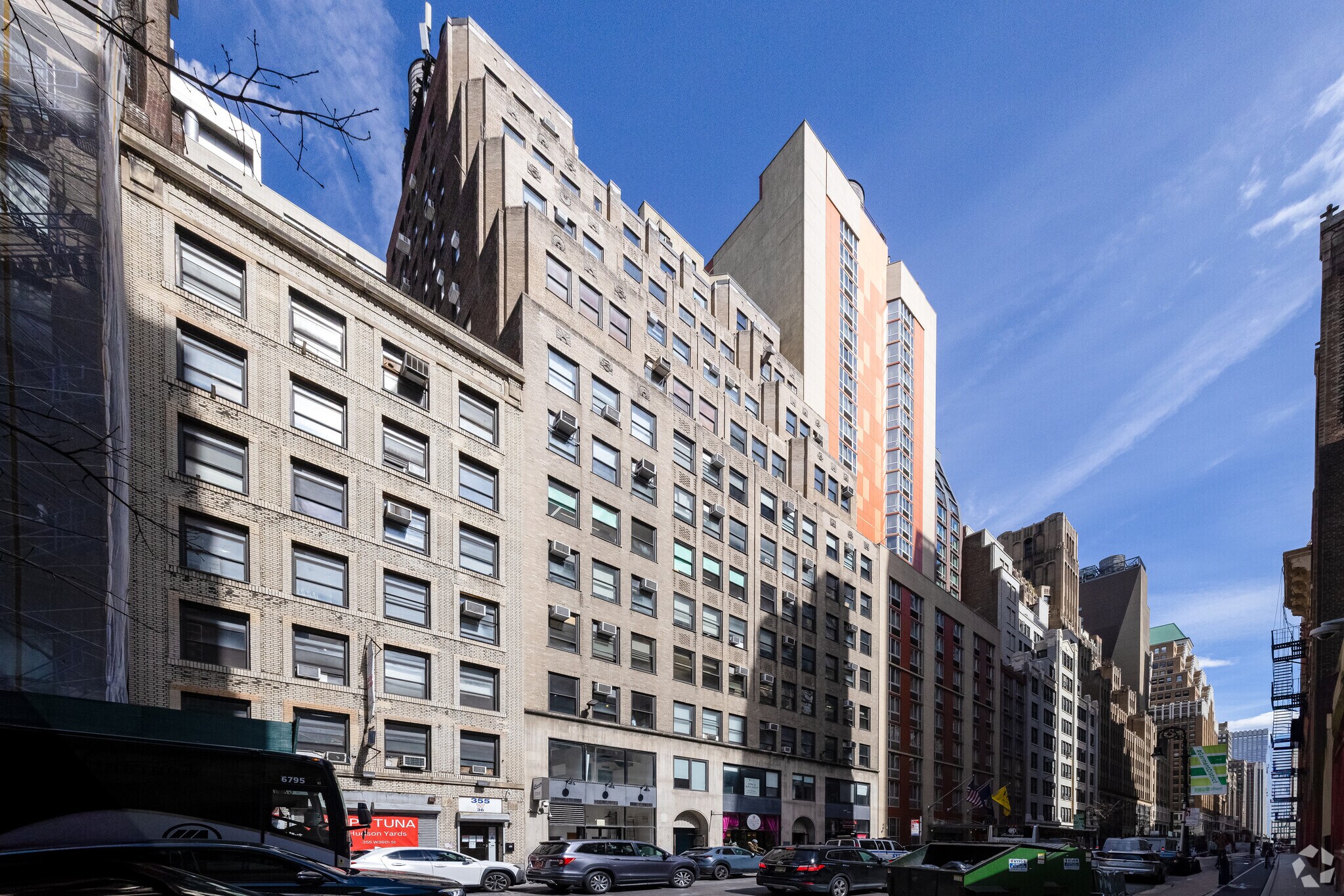 347 W 36th St, New York, NY à louer Photo de l’immeuble– Image 1 sur 9