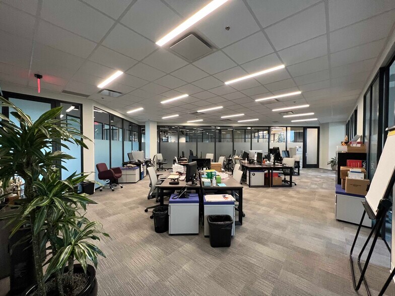 1213 W Morehead St, Charlotte, NC à louer - Photo intérieure – Image 3 sur 28
