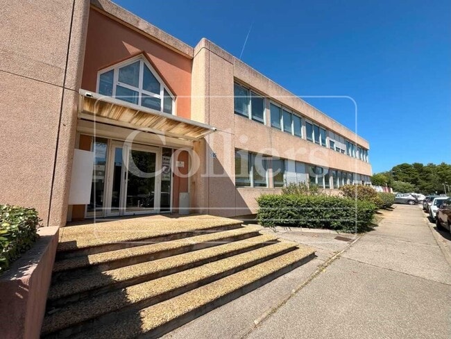 Plus de détails pour 595 Route De La Seds, Vitrolles - Bureau à louer