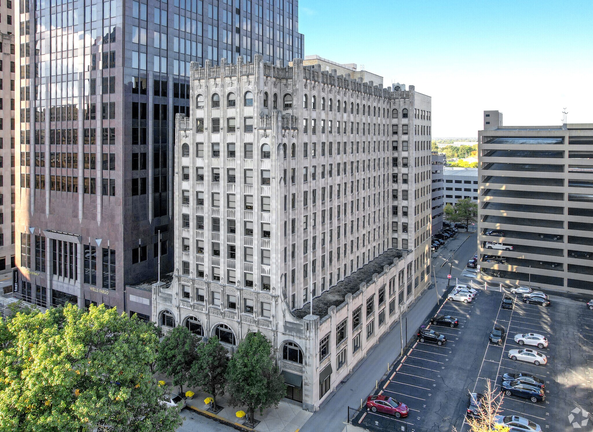 320 N Meridian St, Indianapolis, IN à louer Photo principale– Image 1 sur 9