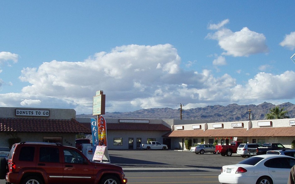 2065 Highway 95, Bullhead City, AZ à louer - Photo de l’immeuble – Image 1 sur 6