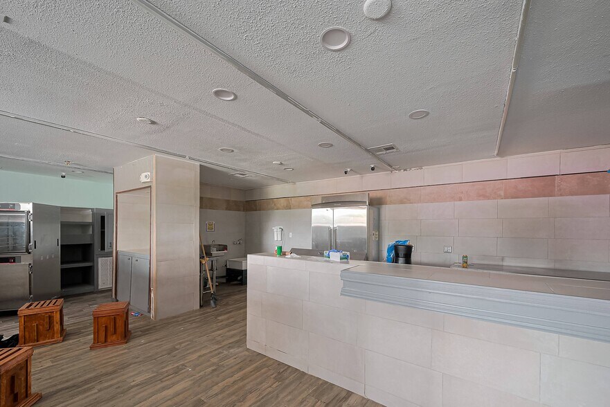 500-509 Uvalde Rd, Houston, TX à louer - Photo de l’immeuble – Image 3 sur 15