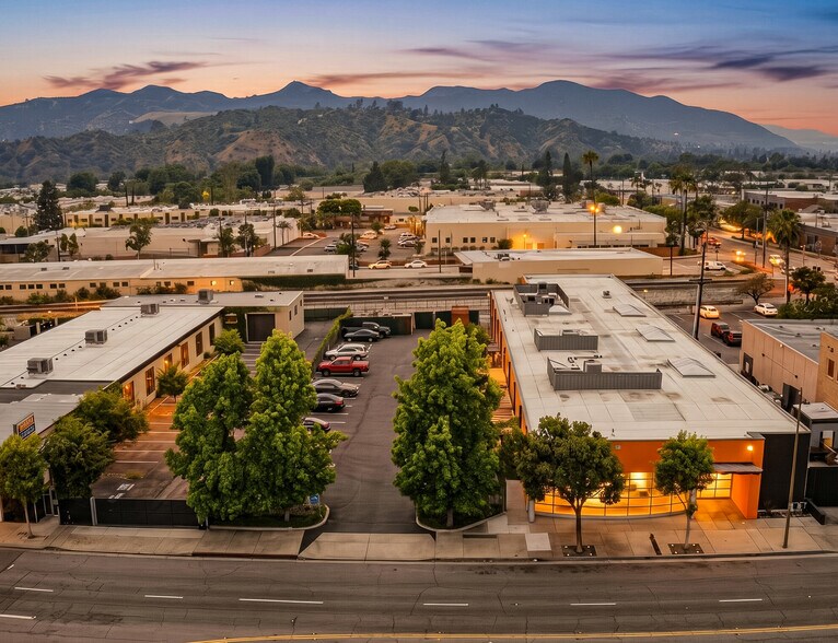 6333 San Fernando Rd, Glendale, CA à vendre - Photo de l’immeuble – Image 1 sur 10
