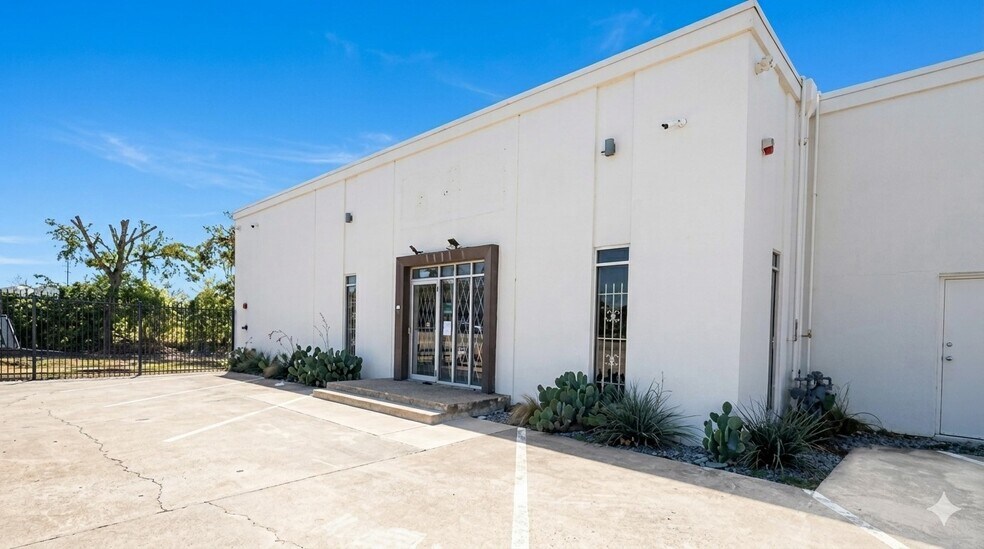 2833 Irving Blvd, Dallas, TX à vendre - Photo principale – Image 1 sur 8