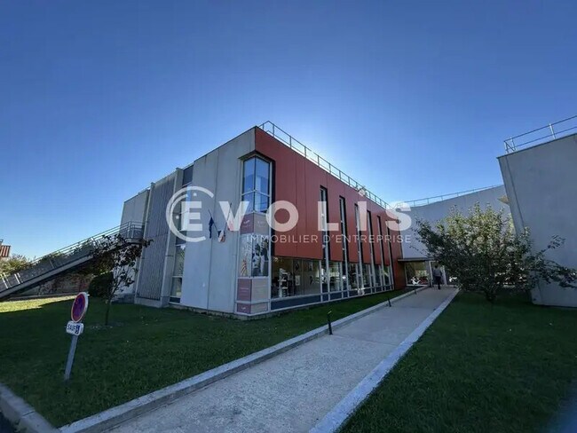 Plus de détails pour 40 Avenue Ferdinand De Lesseps, Canéjan - Bureau à louer