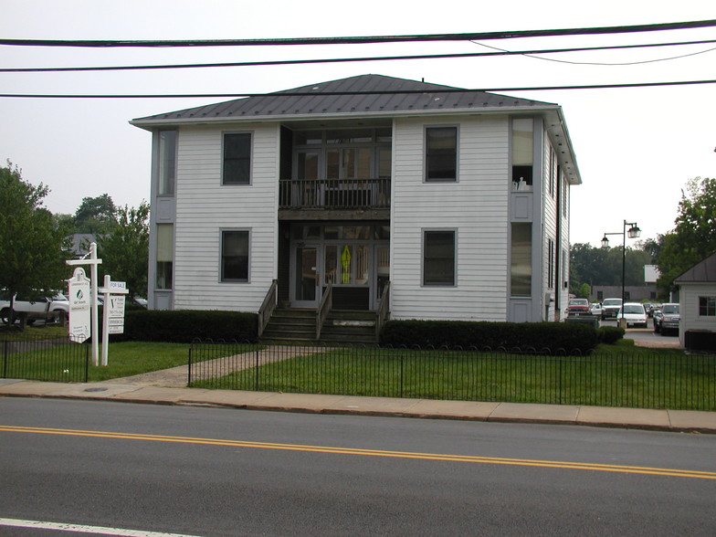 107 Loudoun St SE, Leesburg, VA à louer - Photo de l’immeuble – Image 1 sur 3
