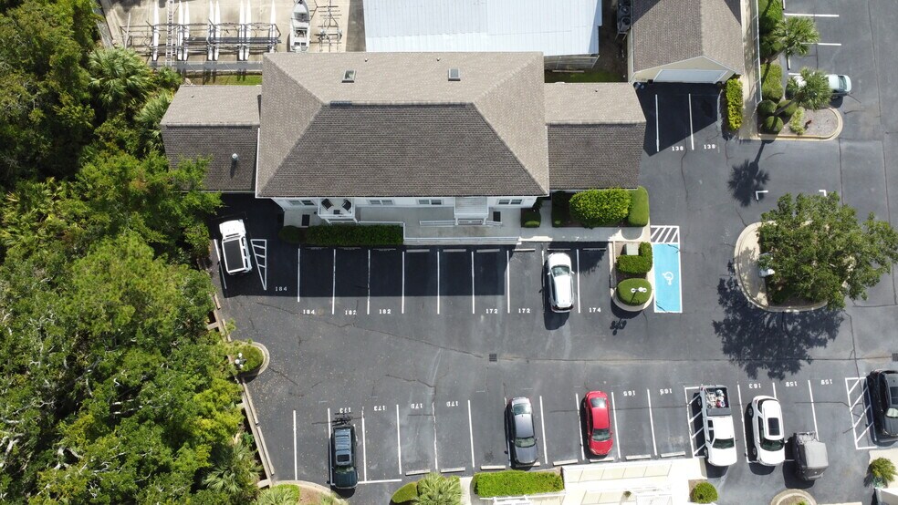 172-184 Follins Ln, Saint Simons Island, GA à louer - Photo de l’immeuble – Image 2 sur 32