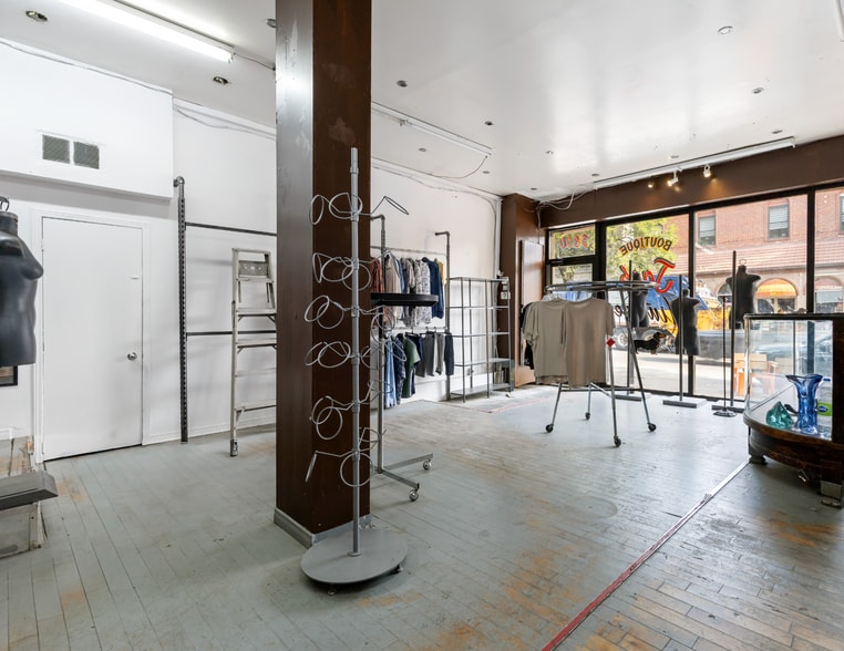 3800 Boul Saint-Laurent, Montréal, QC à louer - Photo de l’immeuble – Image 2 sur 6