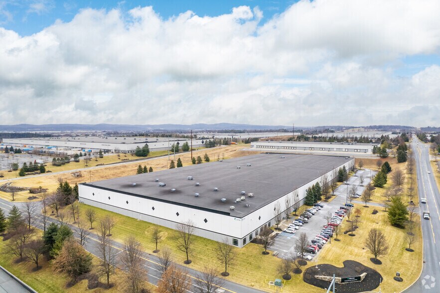 8150 Industrial Blvd, Breinigsville, PA à louer - Aérien – Image 2 sur 7