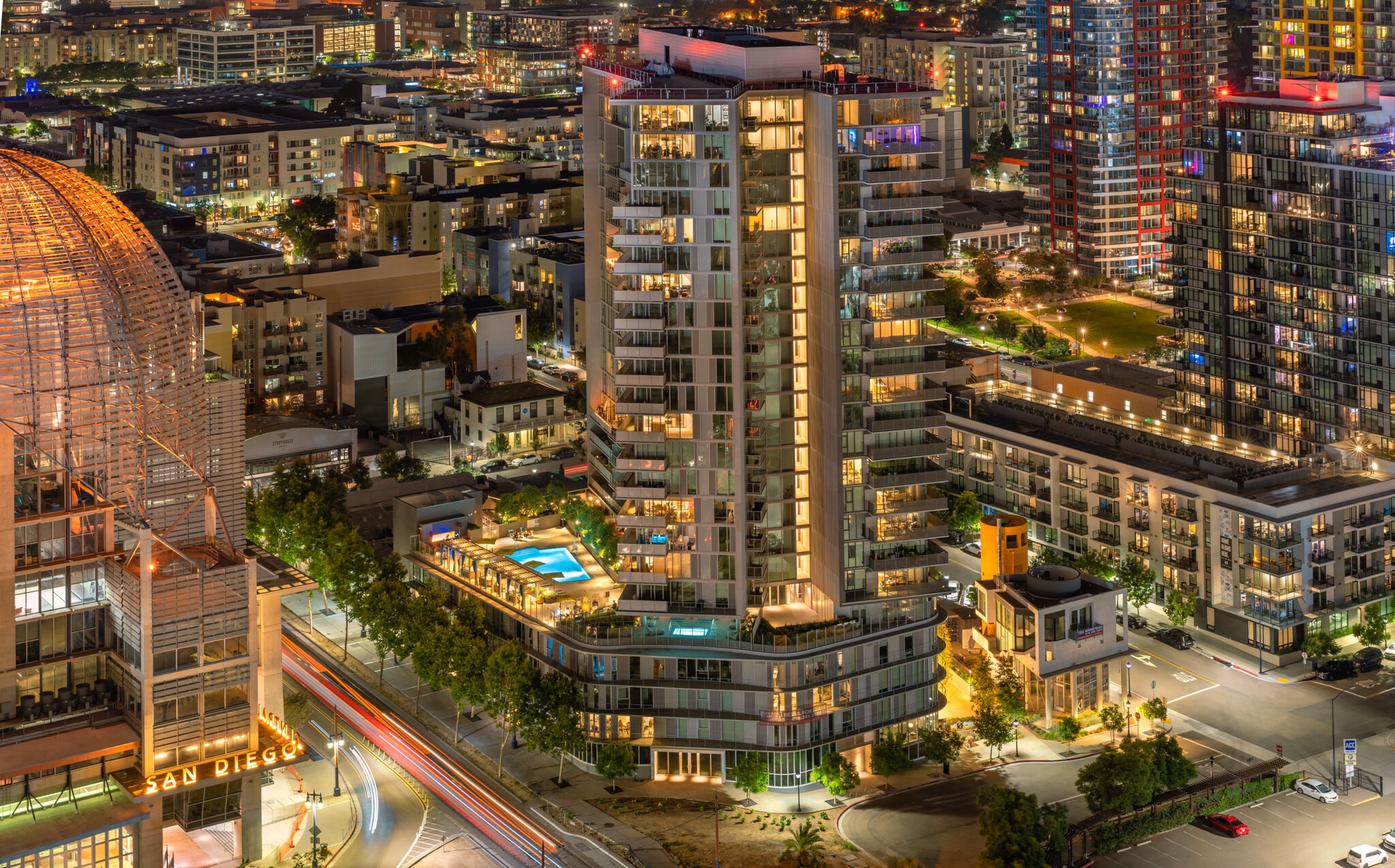 330 13th St, San Diego, CA à louer Photo principale– Image 1 sur 5