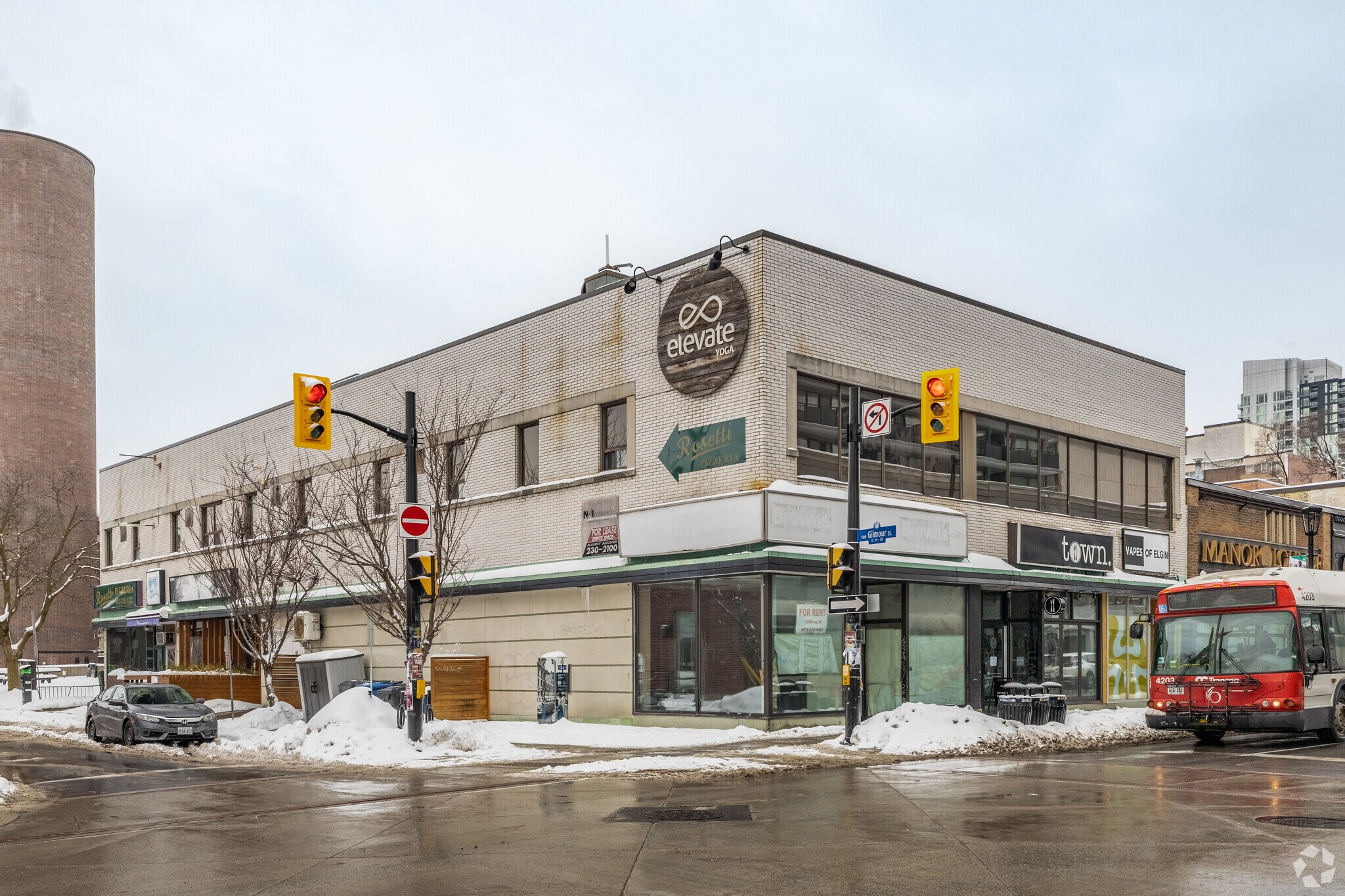 209 Gilmour St, Ottawa, ON à louer Photo principale– Image 1 sur 3