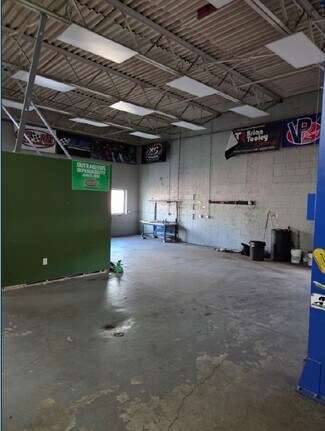 Plus de détails pour 120 Falls Ave, Watertown, CT - Local d'activités à louer