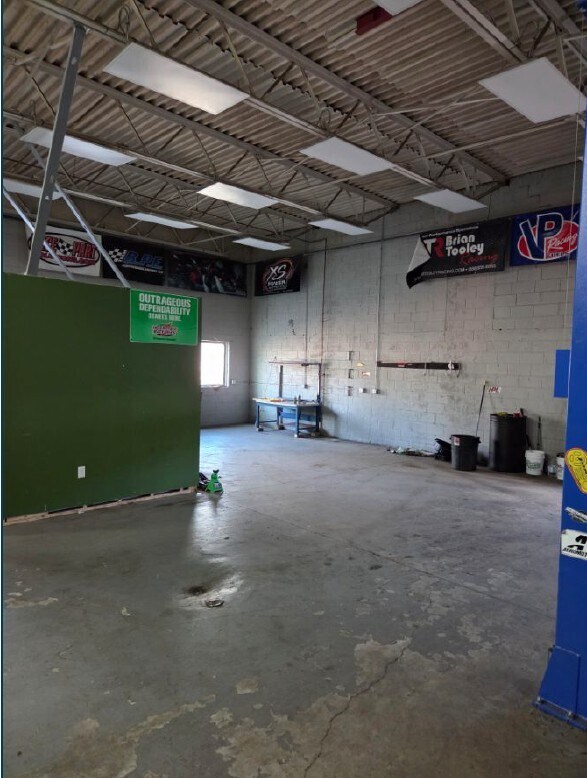 120 Falls Ave, Watertown, CT à louer Photo intérieure– Image 1 sur 5