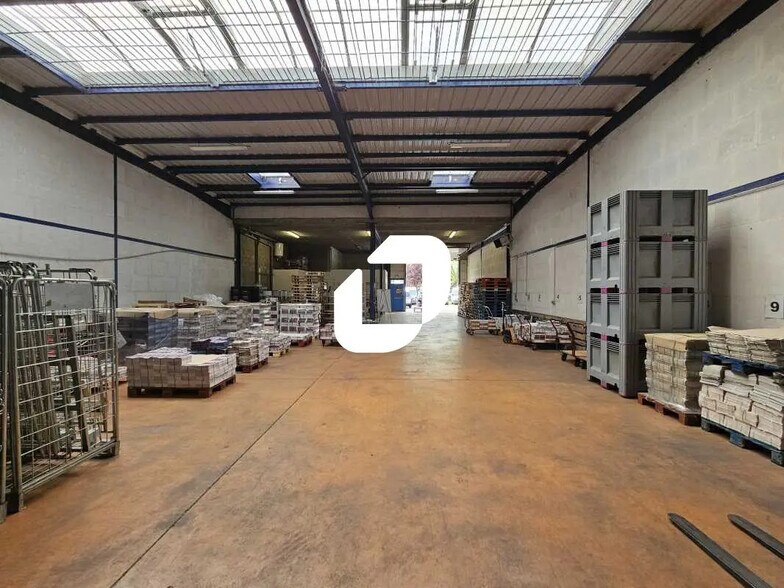 Local d’activités dans Villepinte à louer - Photo de l’immeuble – Image 3 sur 24