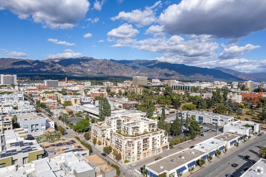 254 S De Lacey Ave, Pasadena, CA à vendre - Photo de l’immeuble – Image 2 sur 2