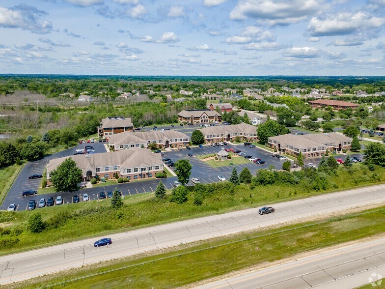 Glen Oaks Office Park portefeuille de 6 biens à vendre sur LoopNet.fr - Aérien – Image 3 sur 14