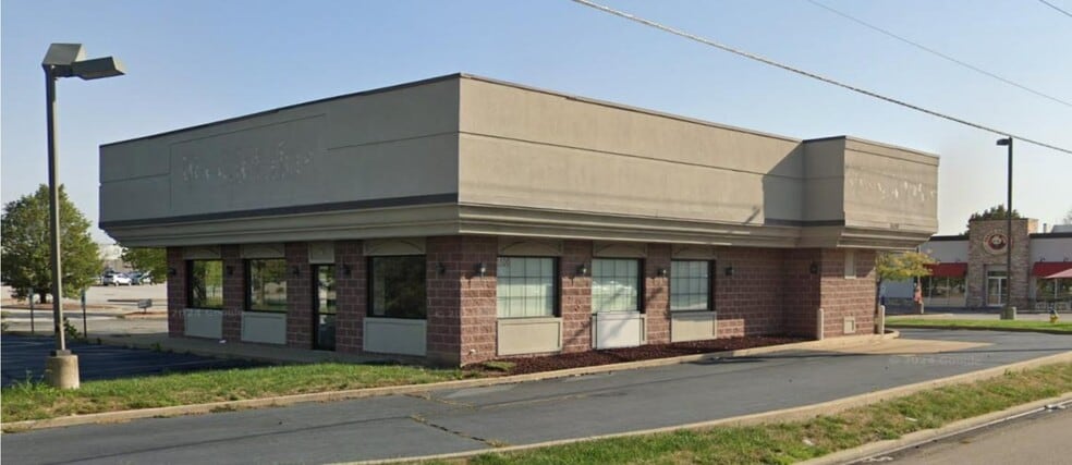 1600 W Hwy 50, O'Fallon, IL à louer - Photo principale – Image 1 sur 2