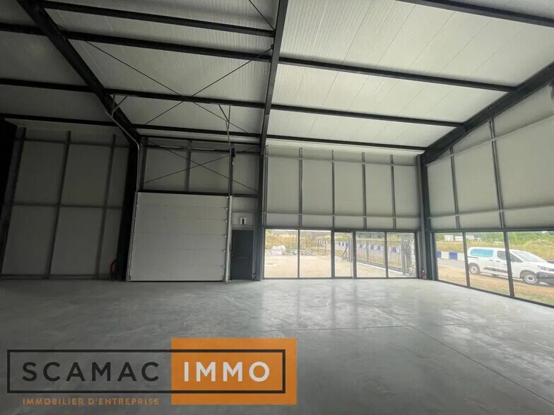 Industriel/Logistique dans Arpajon à louer - Photo de l’immeuble – Image 2 sur 10