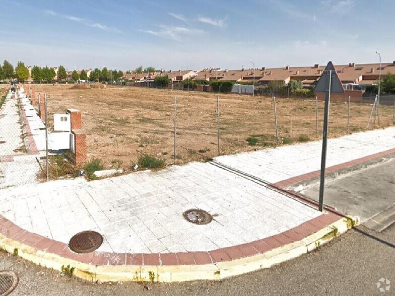 Calle Charles Darwin, S/N, Alovera, Guadalajara à vendre - Photo de l’immeuble – Image 3 sur 4