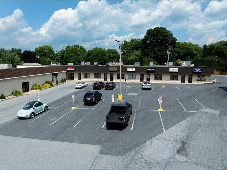 1339-1357 Fruitville Pike, Lancaster, PA à louer - Photo de l’immeuble – Image 3 sur 10