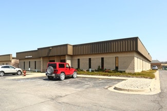 Plus de détails pour 760 Woodland Dr, Saline, MI - Bureau à louer