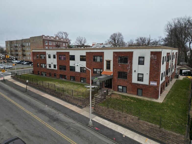 209 William St, East Orange, NJ à vendre - Photo de l’immeuble – Image 1 sur 29