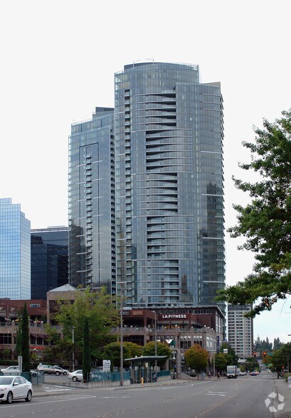 10608-10700 NE 4th St, Bellevue, WA à louer - Photo de l’immeuble – Image 3 sur 14