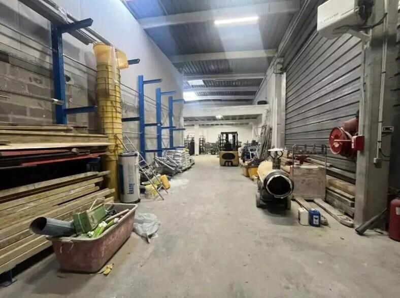 Bureau dans Bondoufle à louer - Photo de l’immeuble – Image 2 sur 11