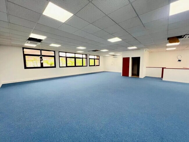 Plus de détails pour Bureau à louer