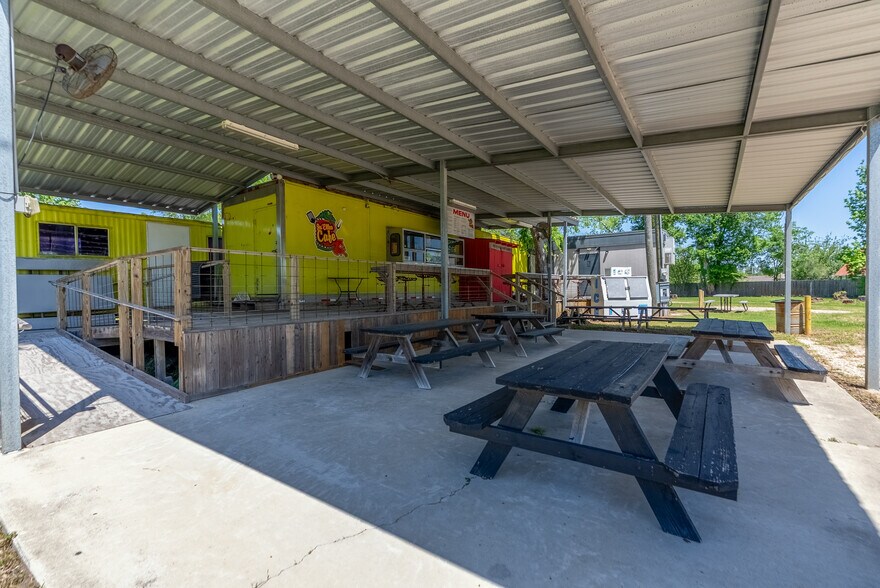 1411 Houston River Rd, Westlake, LA à vendre - Photo principale – Image 1 sur 9