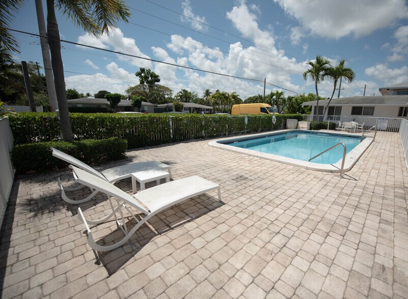 231 SW 15th St, Pompano Beach, FL à vendre - Photo de l’immeuble – Image 3 sur 23