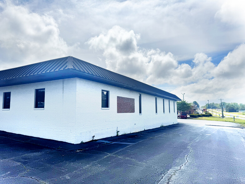 153 Scenic Plaza Dr, West Union, SC à louer - Photo de l’immeuble – Image 2 sur 8