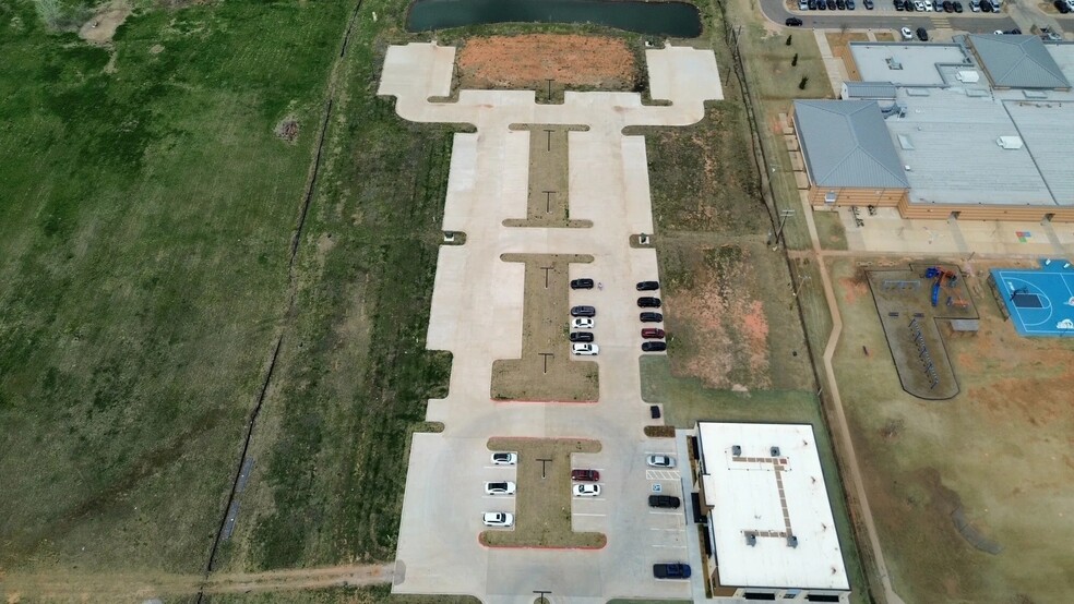 521 SW 149th St, Oklahoma City, OK à vendre - Photo de l’immeuble – Image 1 sur 4