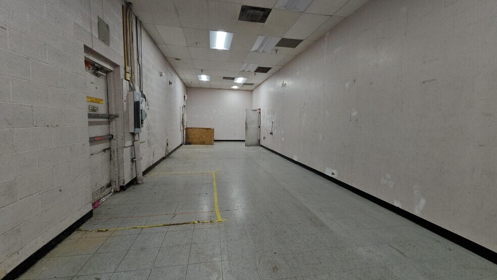 7001-7101 Martin Luther King Jr Hwy, Landover, MD à louer - Photo de l’immeuble – Image 3 sur 8