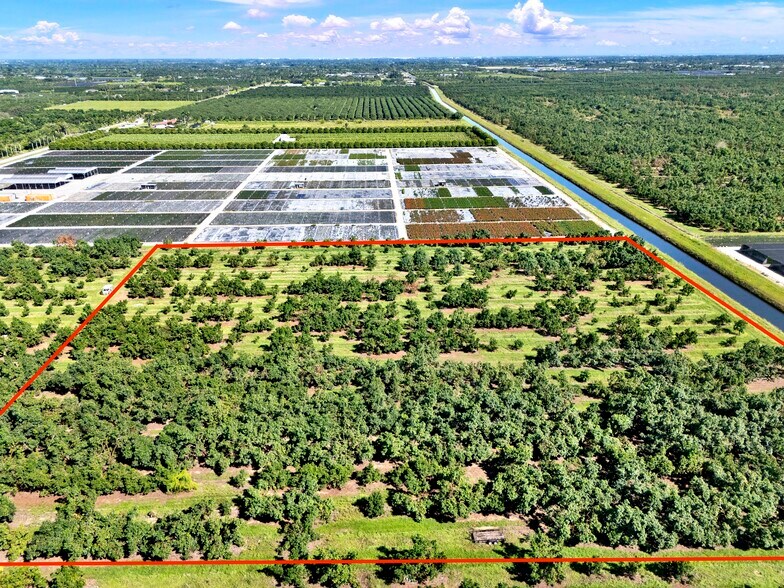 212th Ave, Homestead, FL à vendre - Photo de l’immeuble – Image 2 sur 5